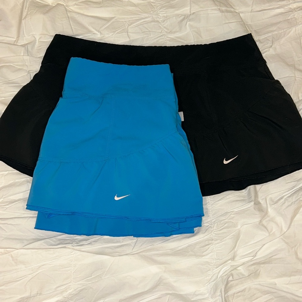 2 Nike tennis/golf skirts - L